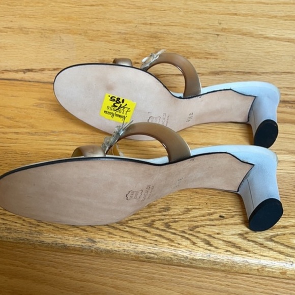 Pancaldi Sandals Gold tone with appliqués NWT - Picture 8 of 8
